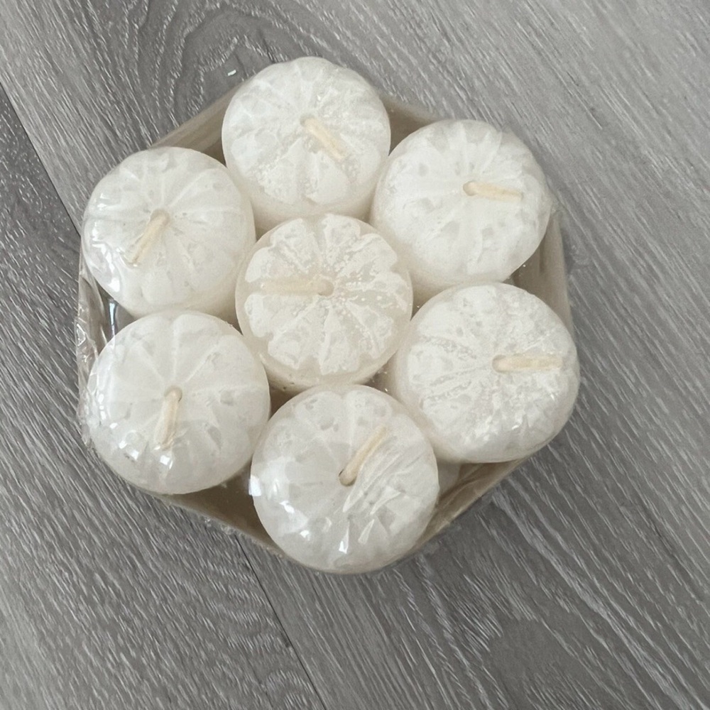 Votive Lightly Scented 7 Candles Set